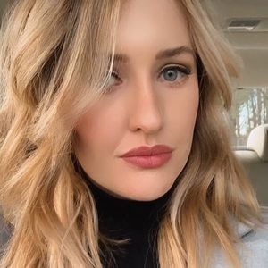 Meet your Posher, Jillian